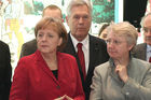 Der Besuch am diesjährigen Capgemini-Stand:
Bundeskanzlerin Angela Merkel (CDU); Michael Glos (Bundesminister für Wirtschaft und Technologie, CSU); Annette Schavan (Bundesministerin für Bildung und Forschung, CDU). (C)Fotodienst/Markus Mirschel