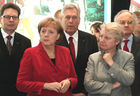 Der Besuch am diesjährigen Capgemini-Stand:
Antonio Schnieder (Group Executive Board Member, Capgemini); Bundeskanzlerin Angela Merkel (CDU); Michael Glos (Bundesminister für Wirtschaft und Technologie, CSU); Annette Schavan (Bundesministerin für Bildung und Forschung, CDU). (C)Fotodienst/Markus Mirschel