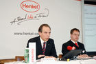 Bilanzpressegespräch.Foto: Mag. Günter Thumser  (Präsident Henkel Central Eastern Europe ); Mag.Michael Sgiarovello (Leiter PR Österreich Henkel Central Eastern Europe)©fotodienst/Nadine Bargad