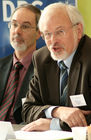 Prof. Eckehard Schöll (Tagungsleiter, Technische Universität Berlin, Institut für Theoretische Physik); Prof. Eberhard Umbach (DPG-Präsident, Vorstandsvorsitzender Forschungszentrum Karlsruhe). (C)Fotodienst/Markus Mirschel