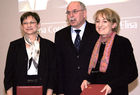 Dr. Elisa Izaurralde (Biochemie, Max-Planck-Institut für Entwicklungsbiologie, Tübingen); Prof. Dr.-Ing. Matthias Kleiner (Präsident der Deutschen Forschungsgemeinschaft); Prof. Dr. Elena Conti (Struckturbiologie, Max-Planck-Institut für Biochemie, Martinsried).
(C)Fotodienst/Markus Mirschel