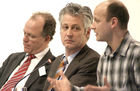 Hugo-Maria Schally (EU-Kommission); Prof. Dr. Berthold Leinfelder (Museum für Naturkunde); Francois Meienberg (Erklärung von Bern) (C)Fotodienst/Markus Mirschel