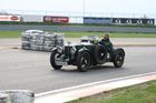 Die Fotos 1-83 zeigen die Ankunft der Teilnehmer beim Golfplatz in Atzgersbrugg, die Fotos 84-102 beim freiwilligen Fahren auf dem Wachau-Ring. Die Fotos 103-11 einen im Fahrerlager stehenden Audi Quattro S1 aus der Zeit der Gruppe-B-Monster