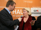 (C) Fotodienst/Anna Rauchenberger - 19.12.2007 - Wien - Der Verein neunerHAUS eröffnet das dritte Wohnhaus für obdachlose Menschen in Wien - Favoriten als Gemeinschaftsprojekt mit der Wohnbauvereinigung für Privatangestellte (WBV-GPA). FOTO: Moderator, Hermine Mospointner (Bezirksvorsteherin von Favoriten).