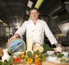 Hotel Alpenhof (Walchsee) und Sennerei Plangger (Walchsee-Durchholzen), Genuss Region Österreich - Käseerzeugung und Käsezubereitung, im Bild: Hotel Alpenhof-Inhaber Hans Geisler  
Foto: (C)Fotodienst/Roland Mühlanger
