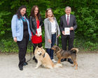 (c) fotodienst / Anna Rauchenberger - Wien, am 26.04.2011 - Das Gesundheitsministerium und der Verein 'Tierschutz macht Schule' präsentierten eine neue Initiative 'Mensch und Tier, aber sicher!' im Schönbrunner Schlosspark. FOTO v.l.: Mag. Gudrun Braun, Hundeexpertin, Maggie Entenfellner, Vizepräsidentin des Vereins 'Tierschutz macht Schule', Monika Weinzettl, Schauspielerin, BM Alois Stöger, Gesundheitsminister.