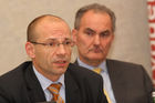 (C) Fotodienst/Anna Rauchenberger - 30.10.2007 - Wien - Presse-Rond-Table zum Thema BIOETHANOL. FOTO: Dr. Lutz Guderjahn (Vorstand, CropEnergies AG), Gen. Dir. DI Johann Marihart (Vorstandsvorsitzender AGRANA Beteiligungs AG)