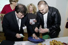 (c) fotodienst/Dan Carabas - Wien 18.10.07 - Der Steuerkreuzweg: 5 Jahresfeier der Steuerberatungskanzlei Steuer & Service  - FOTO: v.li. Mag. Ernst Platka, Jeannine Schiller, Alois Gmeiner
