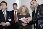 (c) fotodienst/Dan Carabas - Wien 18.10.07 - Der Steuerkreuzweg: 5 Jahresfeier der Steuerberatungskanzlei Steuer & Service  - FOTO: v.li. Mag. Ernst Platka, Mag. Georg Stierle, Jeannine Schiller, Alois Gmeiner
