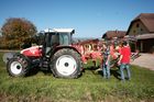 (c):Fotodienst/Klaus Neureiter, Jauntaler Salami, Schaubauernhof
Karl Orasch, Steyr Traktoren und Pöttinger Geräte