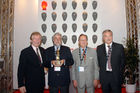 Fachmesse Access/Kongresszentrum Hofburg Heldenplatz
Foto v.li: Leslie P.C.Zech (IMA Vorstandssprecher); KR Rudolf Kadanka (Mondial); KR Walter Straub; Rudolf Angermayer (IMA Vorstand)
©fotodienst/Nadine Bargad