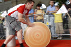 Emmentaler Käseroll-Meisterschaft am Züricher Hauptbahnhof (C)Fotodienst/Tabea Vogel