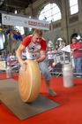 Emmentaler Käseroll-Meisterschaft am Züricher Hauptbahnhof (C)Fotodienst/Tabea Vogel