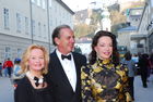 Osterfestspiele 2007 - Aufführung Rheingold
Alexandra Kauka mit Sterling Morton Hamill und Prinzessin Yvonne von Hessen
www.siebinger.com
                            