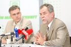 (c) Fotodienst / Daniel K. Gebhart - Pressekonferenz - Van der Bellen - Die Grünen - Grüne Kritik am ÖVP-SPÖ-Umweltzerstörungsgesetz, Aktuelles, Initiativen gegen den Schwarzfunk ORF - Foto: Univ. Prof. Dr. Alexander Van der Bellen (Bundessprecher und Klubobmann - Die Grünen).