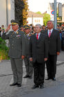 (C) fotodienst/Walter Vymyslicky - Gänserndorf, 19.05.2006 - FOTO.: Der Kommandant des FLAR1 Oberst Wolfgang Hrubesch, Bürgermeister Johann Karl, NÖ-Militärkommandant Generalmajor Prof. Mag. Johann Culik und Landtagspräsident Mag. Edmund Freibauer vor dem Abschreiten der angetretenen Soldaten