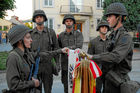 (C) fotodienst/Walter Vymyslicky - Gänserndorf, 19.05.2006 - FOTO.: Diese Soldaten sprechen stellvertretend für alle Rekruten den Eid an ihr Vaterland