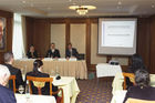 Jahrespressekonferenz der Handelskammer Deutschland-Schweiz 2006. Bild: Dr. Marion Viol, Leiterin Rechts- und Steuerabteilung; Ralf J. Bopp, Direktor; Daniel Heuer, Leiter Exportmarketing; Handelskammer Deutschland-Schweiz