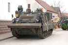 (C) fotodienst/Walter Vymyslicky - Dürnkrut 03.04.2006 - FOTO.: Das Bundesheer setzte auch Bergepanzer ein