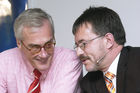 Medienorientierung Jahresergebnis 2005 der Ringier AG. Bild: Michael Ringier, Praesident des Verwaltungsrates der Ringier Holding AG; Martin Werfeli, CEO, Vorsitzender der Konzernleitung, Ringier AG