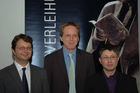 (C)fotodienst/Fabio Confessore - Zürich - 03.02.2006 - (vLnR) Hr. Prof Andreas Lüthi (Basel); Hr. Dr. Yann Humeau (Basel) Hr. Prof. Dominique de Quervain (Zürich)Preisträger für den Bereich Neurowissenschaft und Erkrankungen des NervensystemsThema: Anpassung von Amygdala-System zum schnellen Erlernen von Furcht.Rache ist süss - Einblicke ins Gehirn