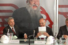 Einrüstung & Präsentation des Wirtschaftspartners Generali. Bild: Arch. Manfred Nehrer, Dr. Karl Stoss, Beppo Mauhart. Foto: Daniel K. Gebhart, am 19.01.06