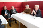 (c) fotodienst / Anna Rauchenberger - Wien, am 16.11.2010 - Im Rahmen einer Pressekonferenz im Justizcafé präsentierte heute die Firma 'Consultor' nicht nur ihr Unternehmensprofil, sondern auch Versicherungskonzepte für Managerhaftpflicht (D&O) sowie ein in Österreich weitgehend unbekannten Berufsbild ? das des Assekuradeurs. FOTO v.l.: Dr. Hans Peer, GD Generali Versicherung i.R., Fachbeirat Consultor GmbH, Dr. Franz Aust, Gründer und GF Consultor i.R., Fachbeirat Consultor GmbH, Dr. Helmut Tenschert, Geschäftsführender Gesellschafter, Consultor  Versicherungsservice und Wirtschaftsberatung, MMag. Wolfgang Alphart, Geschäftsführender Gesellschafter, Consultor  Versicherungsservice und Wirtschaftsberatung