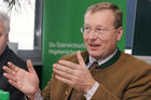 Studie über das Verhalten der ÖsterreicherInnen beim Lebensmitteleinkauf - heimische Lebensmittel bevorzugt. Bild: Dr. Werner Beutelmeyer (Leiter des Marktforschungsinstituts market). Foto: Anna Rauchenberger