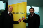 Mobilkom - Pressekonferenz im Hangar 7:
Flächendeckendes 3G-Netz in Salzburg
DI Alexander Wachlowski- Produkt Marketing Manager, Gen.Dir. DI Dr. Boris Nemsic
Foto: www.siebinger.com