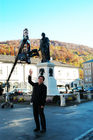 Salzburg - Mozartstatue: japanischer Fernsehsender NHK dreht in Salzburg
Produzent Yoshikazu Ikawa 
Foto: www.siebinger.com