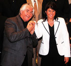 Jedermann-Neu - Benefiz-Lesung mit LH Gabi Burgstaller, LR Doraja Eberle, LHStv. Othmar Raus, Primar Christian Menzel
Rudolf Krammer + LH Gabi Burgstaller - Jedermann + Buhlschaft
Foto: www.siebinger.com