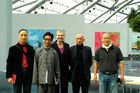 Hangar 7: neue Ausstellung ab 21.10.2005
YCCA - Young Chinese Contempary Art
Zhang Langsheng - Künstler, Chang Tsong-Zung - Kurator, Lioba Reddeker - Koordinatorin HangART-7, Zhang Enli - Künstler, Chen Xi - Künstler
Foto: Manfred Siebinger