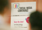(c) Marion Vogel: Die Social Media Conference http://www.socialmediaconference.de  vom 25. bis 26. Oktober im Hotel Le Méridien in München betrachtet die sozialen Medien aus unterschiedlichen Blickwinkeln. Während am ersten Konferenztag die Bereiche Markenbildung und -führung sowie das Thema Krisen-PR im Vordergrund standen, widmet sich Tag zwei der Veranstaltung ganz den sozialen Medien in der Unternehmenskommunikation und ihren Auswirkungen auf die Unternehmensorganisation.