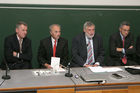 v.l.: H. Katinger (IAM), Dr. S. Rieder(Vizebürgermeister, Finanz- und Wirtschaftsstadtrat), F. Fischler (EU-Kommissar a.D.), G. Wick (Univ. Innsbruck/FWF)