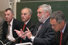 v.l.: H. Katinger (IAM), Dr. S. Rieder(Vizebürgermeister, Finanz- und Wirtschaftsstadtrat), F. Fischler (EU-Kommissar a.D.), G. Wick (Univ. Innsbruck/FWF)