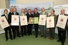 Pressekonferenz: Genussregion Österreich Burgenland, Niki Berlakovich, BM Josef Pröll und die Bürgermeister der Genussregion Seewinkler Gemüse