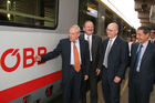 Bruck a. d. Leitah - v.l. Jacques Barrot (EU-Verkehrskommissar), Hubert Gorbach(Vizekanzler u. Bundesminister für Verkehr Österreich),  Martin Huber(Vorstandsdirektor d. ÖBB-Holding AG),  Serge Tchuruk (Chairman and CEO Alcatel)