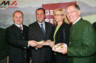 Pressekonferenz Genussregion Österreich, Grazer Burg, Weißer Saal. 
Von li. n. re., Johann Seitinger (Agrarlandesrat Steiermark), Josef Pröll (BM für Land- und Forstwirtschaft, Umwelt Wasserwirtschaft), Mag. Corinna Tinkler (Pressesprecherin - Leiterin Unternehmenskommunikation der Billa AG), Ök.Rat. Gerhard Wlodkowski (Aufsichtsrats-Vorsitzender AMA Marketing GmbH)
