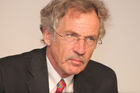 Österreichische Verkehrsunfallbilanz 2005: Univ.-Prof. Dr. h. c. Dr. Peter Hackl (Fachstatistischer Generaldirektor, Statistik Austria)