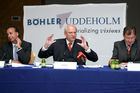 Bšhler Uddeholm, v.l.: Dr. Randolf Fochler (Konzernkommunikation), Dkfm. Dr. Claus j. Raidl (Vorstandsvorsitzender), Mag. Horst Kšnigslehner (Mitglied d. Vorstandes, Bereich Finanzen)