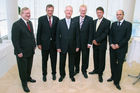 Vorstand Wiener Städtische, v.l.: Vorstandsdirektoren Dr. Simhandl u. Mag. Brandstetter, Dkfm. Fink (Generaldirektor-Stellvertreter), Vorstandsdirektoren Dr. Ertl, Ing. Mag. Lasshofer, Dr. Hagen
