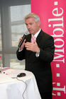 Dr. Georg Pölzl, Vorsitzender der Geschäftsführung T-Mobile Austria, spricht über den Kauf von tele.ring