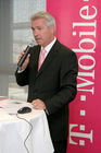 Dr. Georg Pölzl, Vorsitzender der Geschäftsführung T-Mobile Austria, spricht über den Kauf von tele.ring