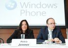 (c) fotodienst / Anna Rauchenberger - Wien, am 11.10.2010 - Microsoft stellt heute weltweit und hier bei einer Pressekonferenz im K47 Keyclub in Wien gemeinsam mit Partnern und Mobilfunkbetreibern die ersten Windows Phone 7 Smartphones vor. Windows Phone 7 macht die Benutzung von Smartphones einfacher und intuitiver. Erhältlich sind die ersten erxklusiven Windows Phone 7 basierten Smartphones ab Ende Oktober von führenden Geräteherstellern. FOTO v.l.:  Petra Jenner, Geschäftsführerin Microsoft Österreich, Alexander Sperl, Vorstandsdirektor A1 Telekom Austria