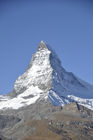 Das Matterhorn bei Zermatt zählt zu den weltweit bekanntesten Bergen dank seiner prägnanten spitzen Form.