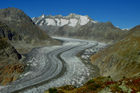 Der Klimawandel lässt die Gletscher schmelzen. The global clima change is responsable for melting glaciers.