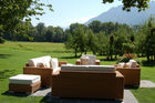 Open-Air Lounge im Grünen des Golfhotels Castello del Sol in Ascona