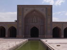 © Fotodienst/Wilfried Seywald: Die Nasir al-Mulk bzw. Nasirolmolk-Moschee zählt zu den bedeutendsten Bauwerken der alten Perserstadt Schiraz.