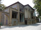 © Fotodienst / Wilfried Seywald. Teheran, Golestan-Palast. Die spiegelverzierten Prunkräume auf der Südseite des Geländes werden von vier Windtürmen gekühlt.