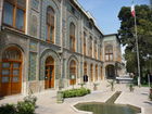 © Fotodienst / Wilfried Seywald. Teheran, Golestan-Palast. Blick auf den Nordtrakt des Palastes, der mit Galerien, prunkvollen Empfangsräumen und Spiegelsälen ausgestattet ist.